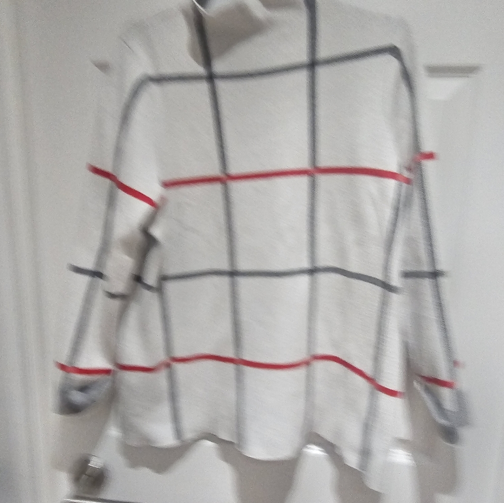 Ling sleaves sweater